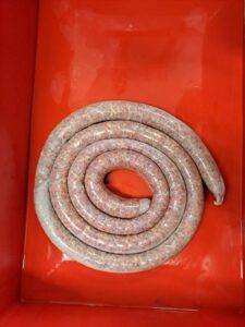 Wildbret mal anders: Junge Jäger machen Bratwurst